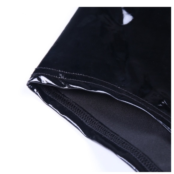 🎊SALE!! LAST 1 - FORM FITTING LATEX BODYSUIT - Picture 7 of 8